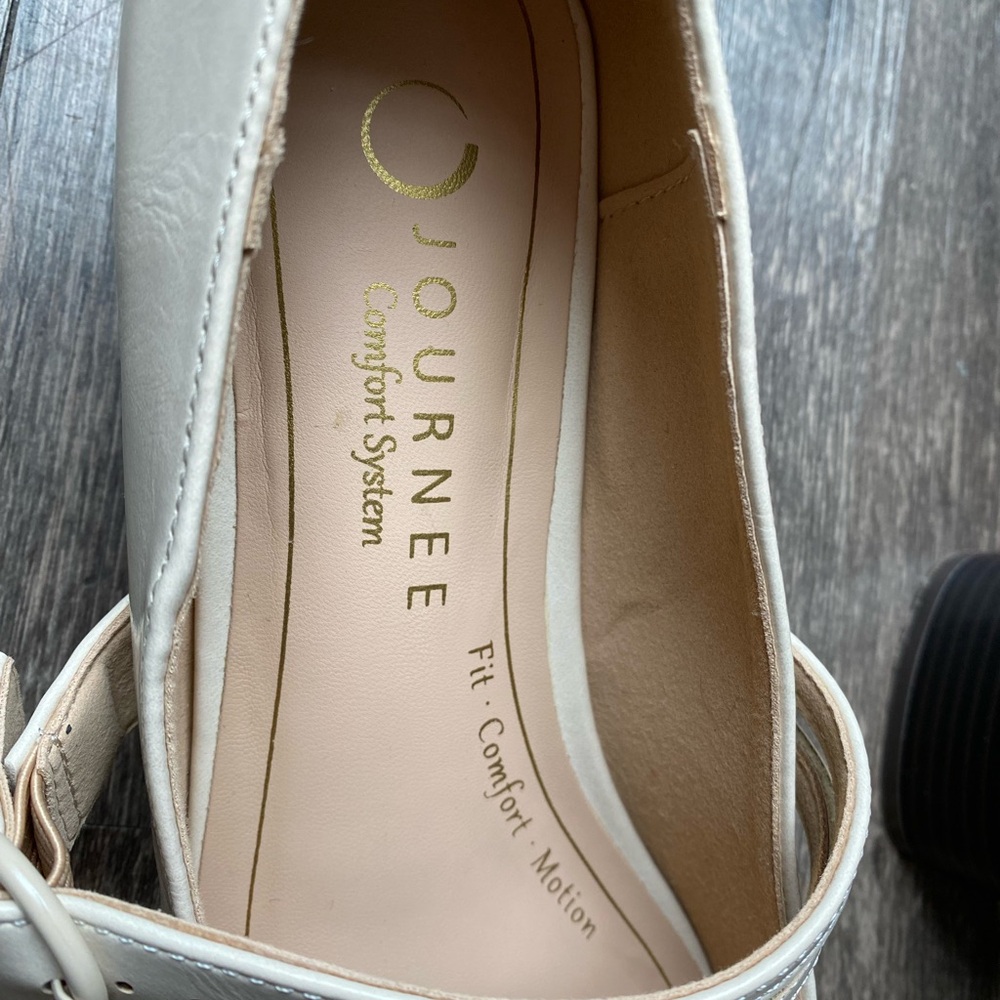 Journee Collection Women's Pumps Shoes Size 7 - Picture 7 of 9